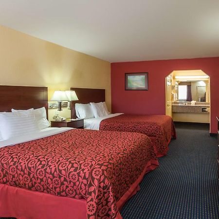 Days Inn Gun Barrel City מראה חיצוני תמונה