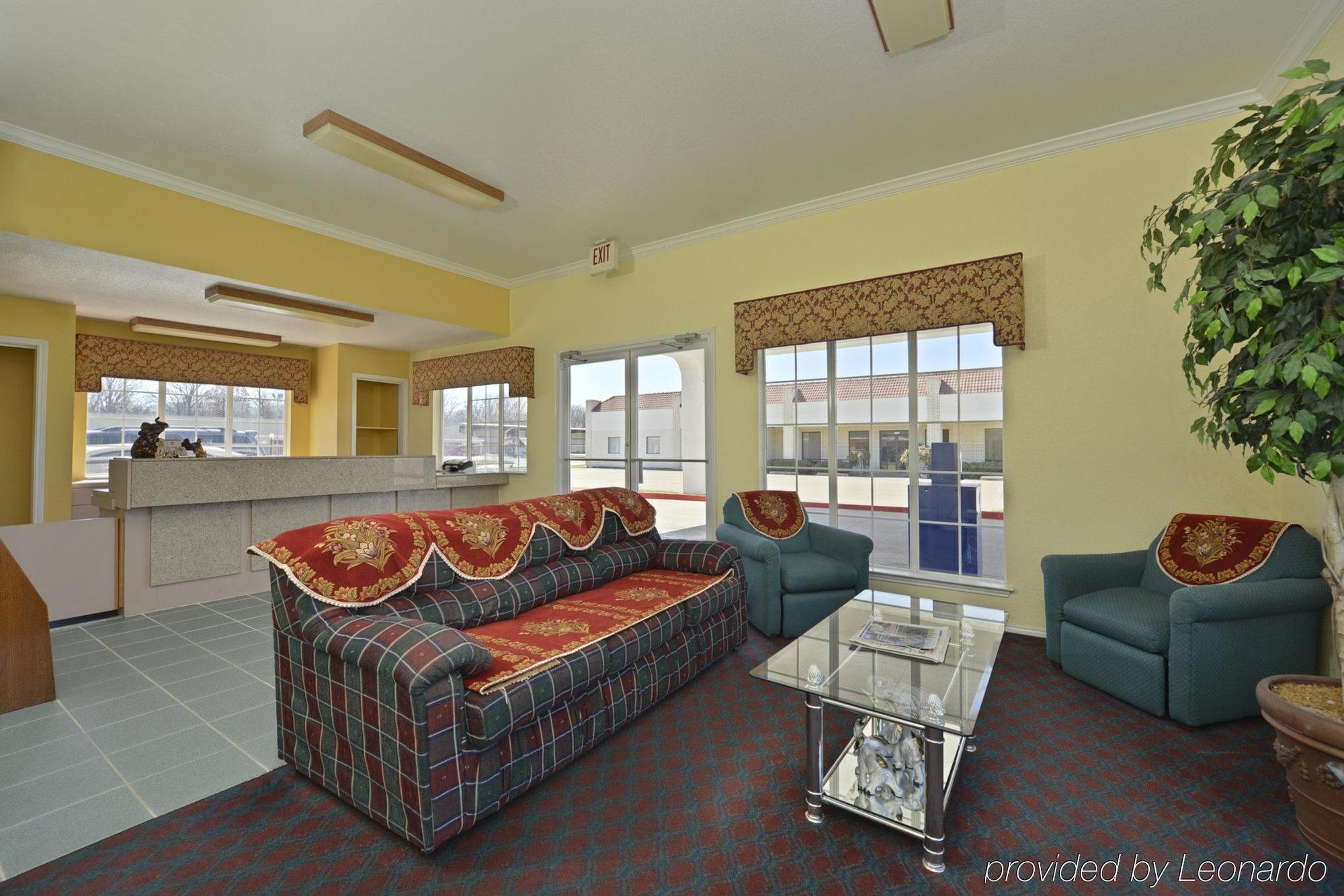 Days Inn Gun Barrel City מראה פנימי תמונה