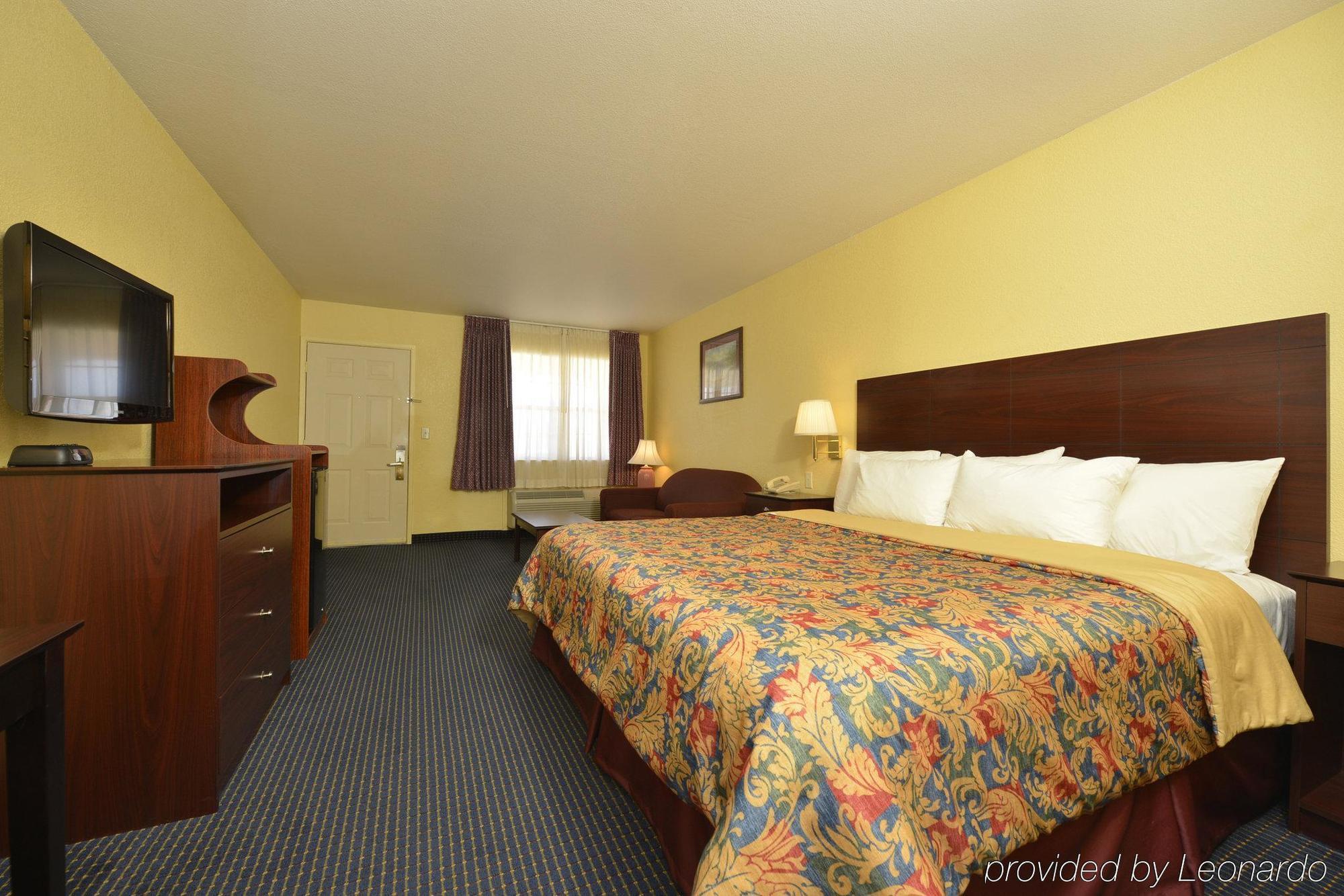 Days Inn Gun Barrel City מראה חיצוני תמונה