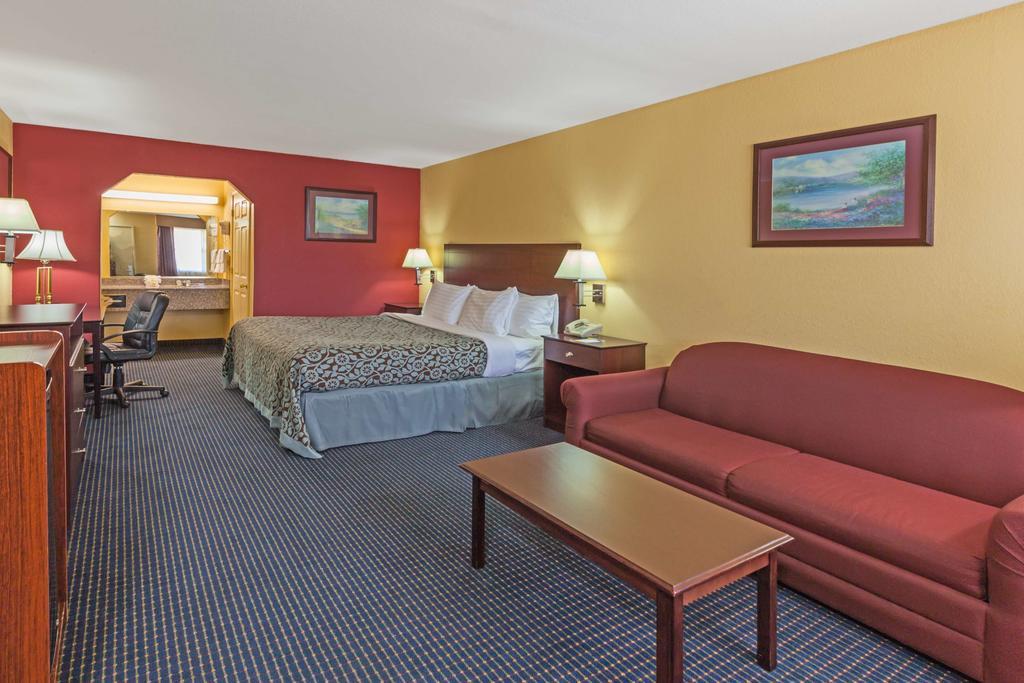Days Inn Gun Barrel City מראה חיצוני תמונה