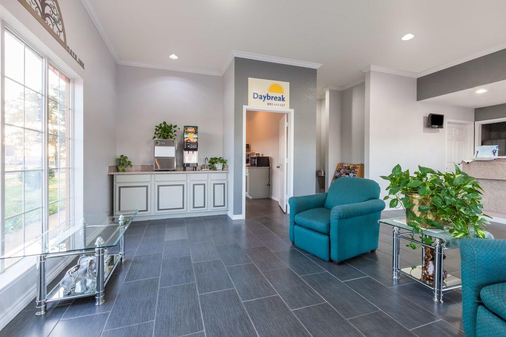 Days Inn Gun Barrel City מראה חיצוני תמונה